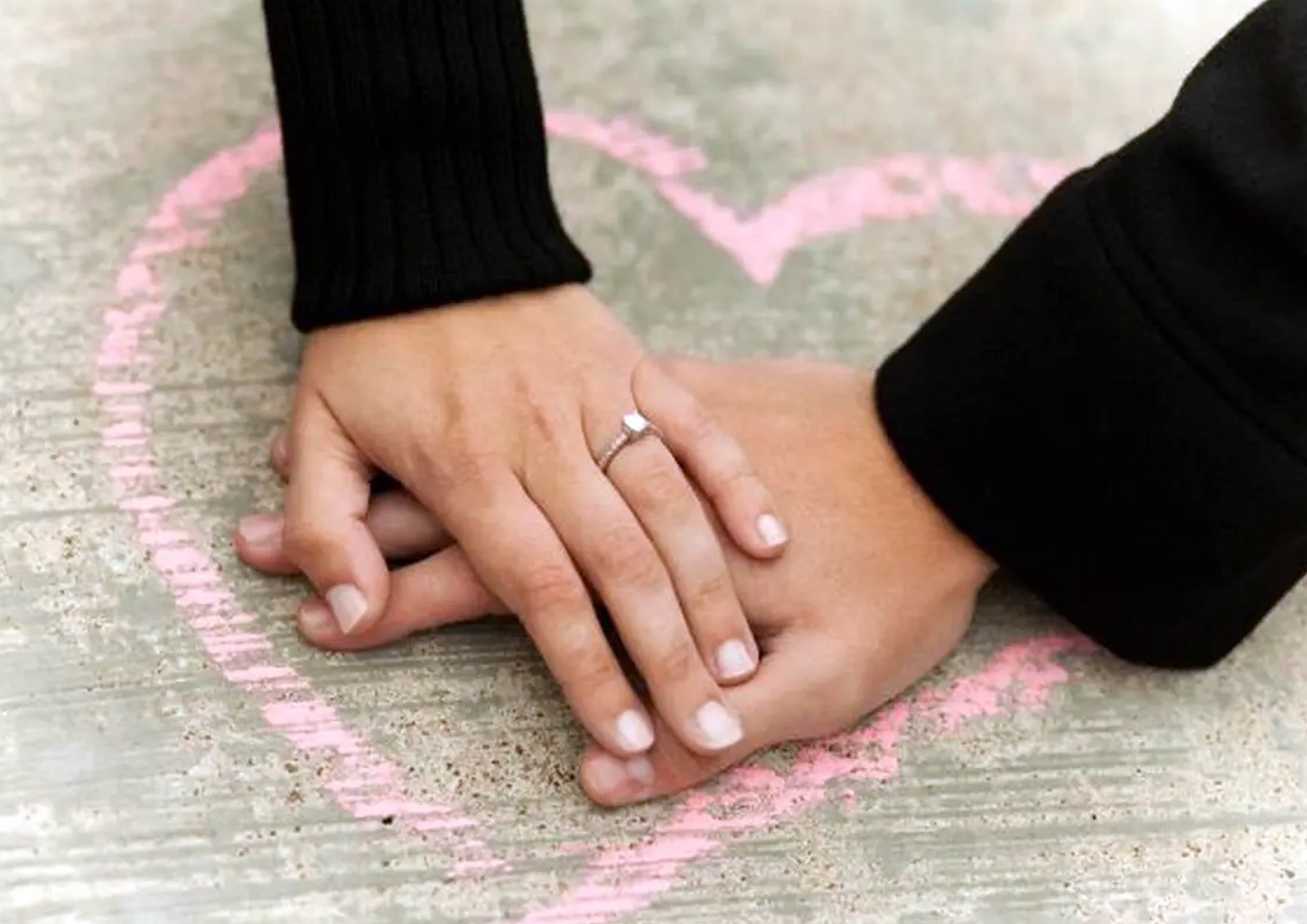 بررسی مباحث جنسی